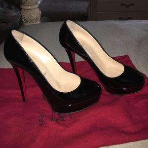 Christian Louboutin  Bianca 37